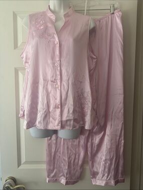 NWT Morgan Taylor Intimates Classic Satin Sleep Set - Rose Quartz - size L
